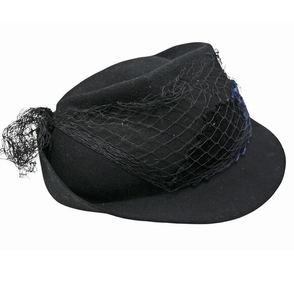 Vintage 1940s Hat Black Shaped Wide Brim w Velvet Appliques Net Veil - Hey Viv - Picture 4 of 8